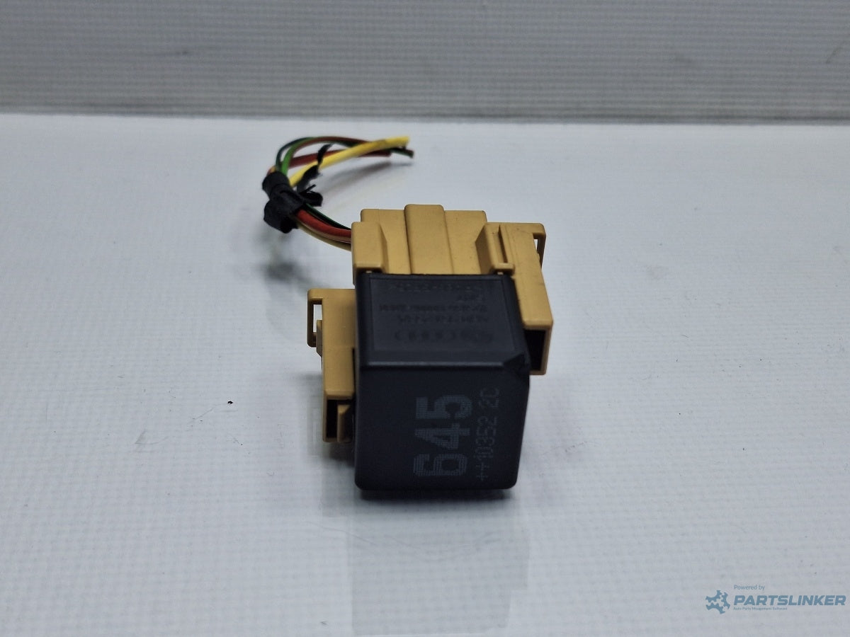 Releu 645 VOLKSWAGEN TOURAN 1T3 2010 - 2015 TDI CFHC 4H0951253A , 4H0937527