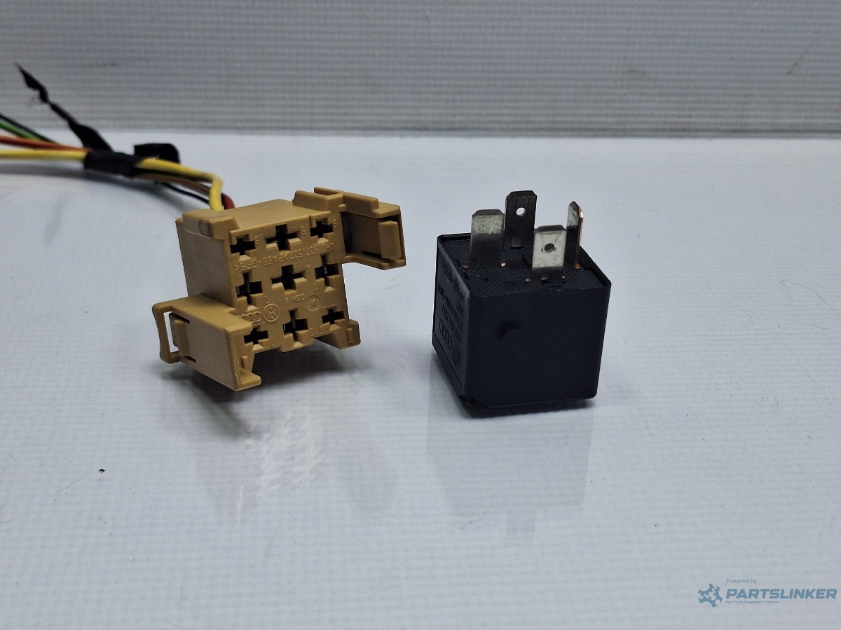 Releu 645 VOLKSWAGEN TOURAN 1T3 2010 - 2015 TDI CFHC 4H0951253A , 4H0937527