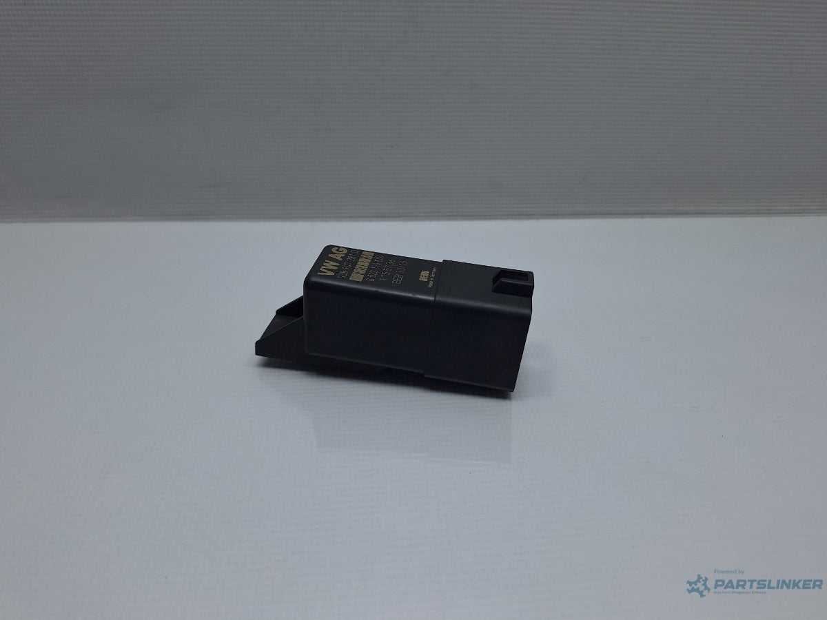 Releu bujii VOLKSWAGEN TOURAN 1T3 2010 - 2015 TDI CFHC BERU 0522120504 038907281D