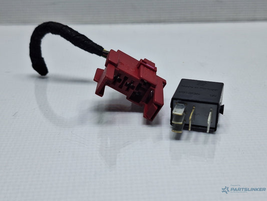 Releu 646 VOLKSWAGEN TOURAN 1T3 2010 - 2015 TDI CFHC 4H0951253C ,4H1937527