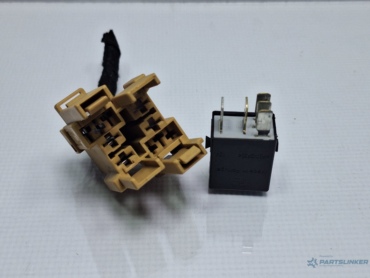 Releu 646 VOLKSWAGEN TOURAN 1T3 2010 - 2015 TDI CFHC 4H0937529, 4H0951253C