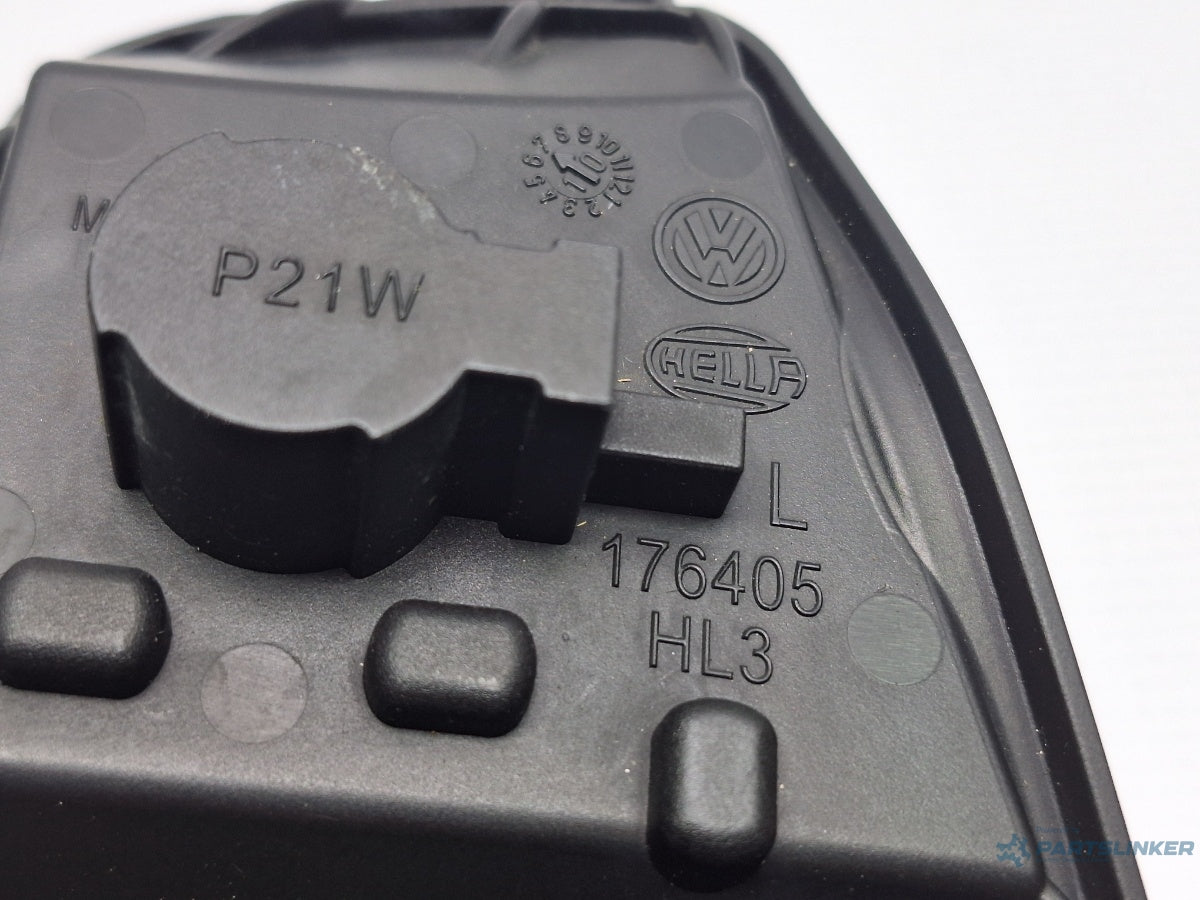 Soclu stop aripa stanga VOLKSWAGEN TOURAN 1T3 2010 - 2015 TDI CFHC HELLA 176405  1T0945257E