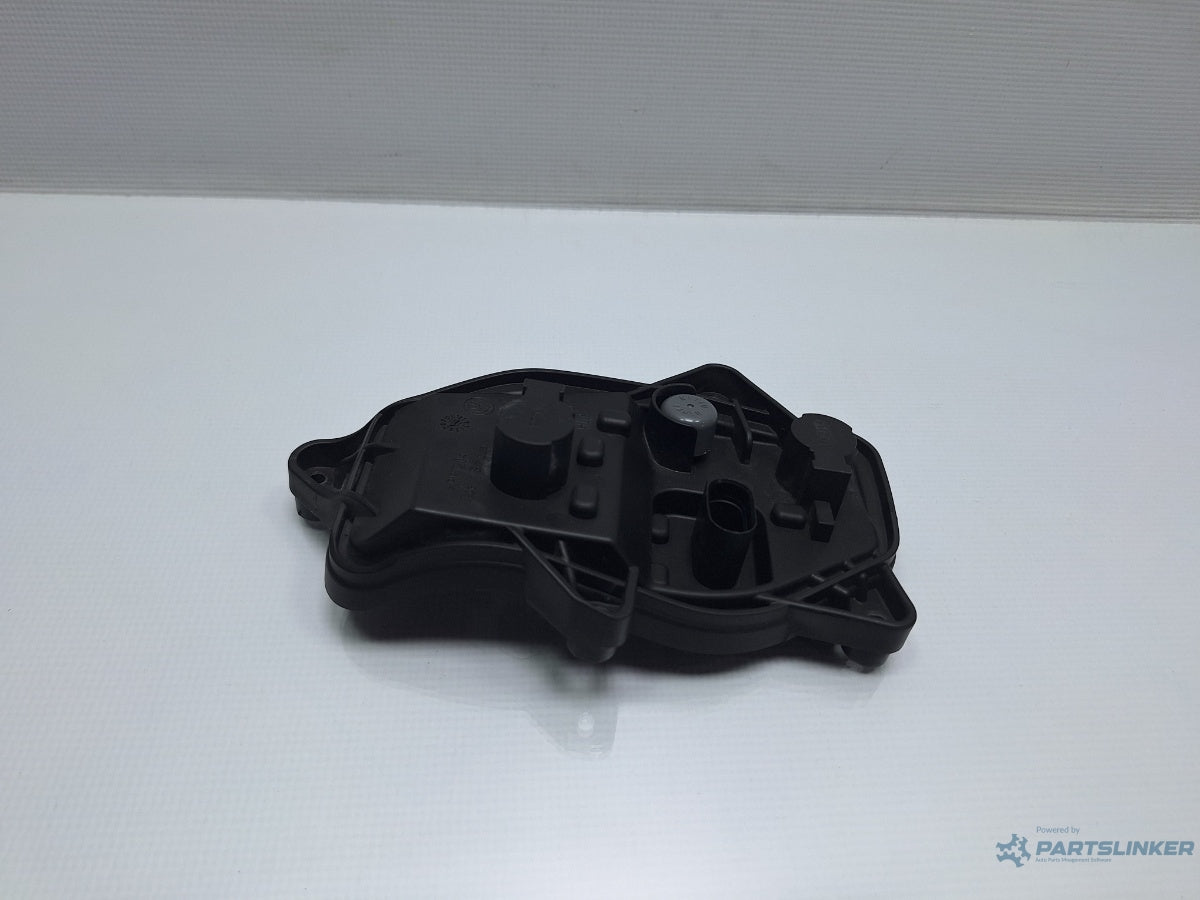 Soclu stop aripa stanga VOLKSWAGEN TOURAN 1T3 2010 - 2015 TDI CFHC HELLA 176405  1T0945257E