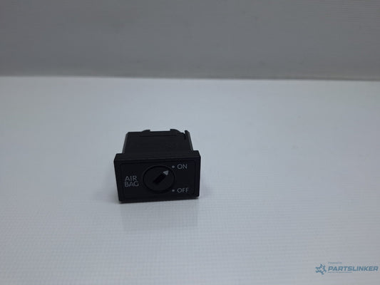Buton airbag VOLKSWAGEN TOURAN 1T3 2010 - 2015 TDI CFHC 1Y0919228B