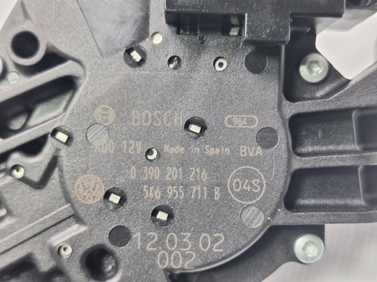 Motoras stergator luneta VOLKSWAGEN TOURAN 1T3 2010 - 2015 TDI CFHC BOSCH 0390201216 5K6955711B