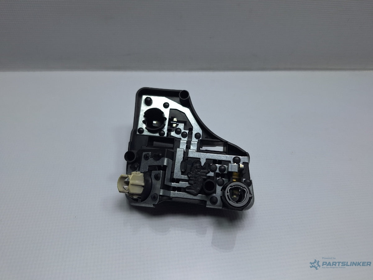 Srop Soclu haion stanga VOLKSWAGEN TOURAN 1T3 2010 - 2015 TDI CFHC HELLA 176452  1T0945263