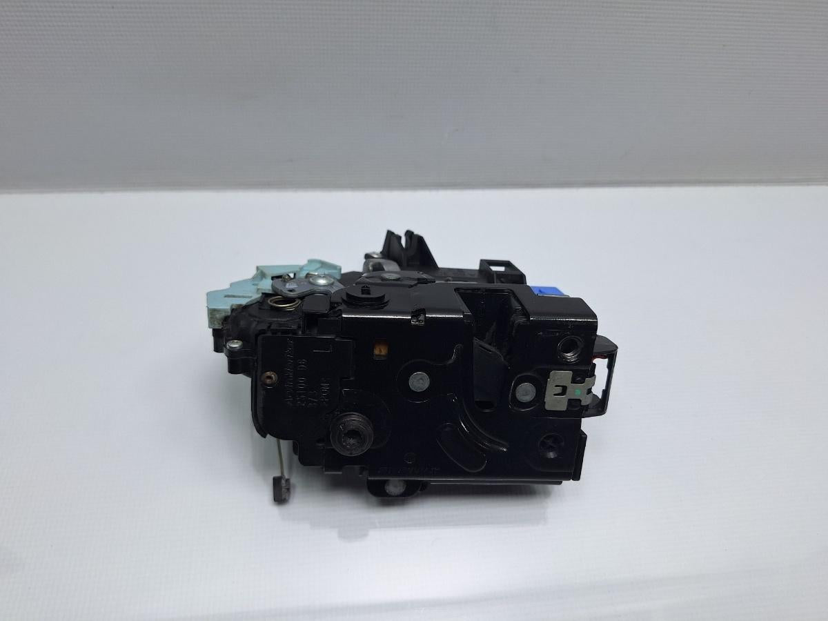 Broasca usa stanga spate VOLKSWAGEN TOURAN 1T3 2010 - 2015 TDI CFHC 7L0839015H