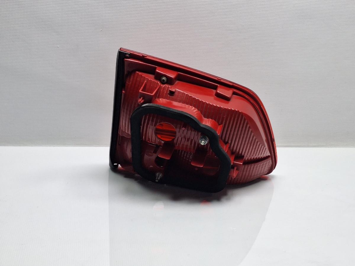 Stopuri hayon dreapta VOLKSWAGEN TOURAN 1T3 2010 - 2015 TDI CFHC HELLA 176443 1T0945094A