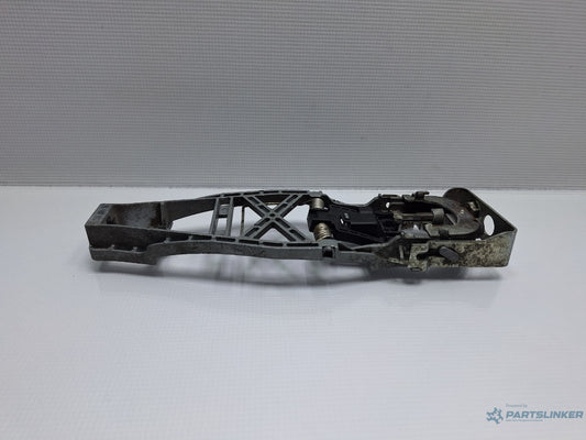 Suport maner exterior stanga fata VOLKSWAGEN TOURAN 1T3 2010 - 2015 TDI CFHC 1T0839885A , 1T0637885BL