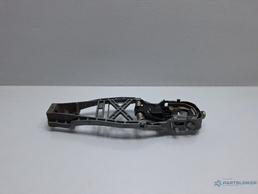 Suport maner exterior stanga VOLKSWAGEN TOURAN 1T3 2010 - 2015 TDI CFHC 1T0637885B , 1T0839885BL