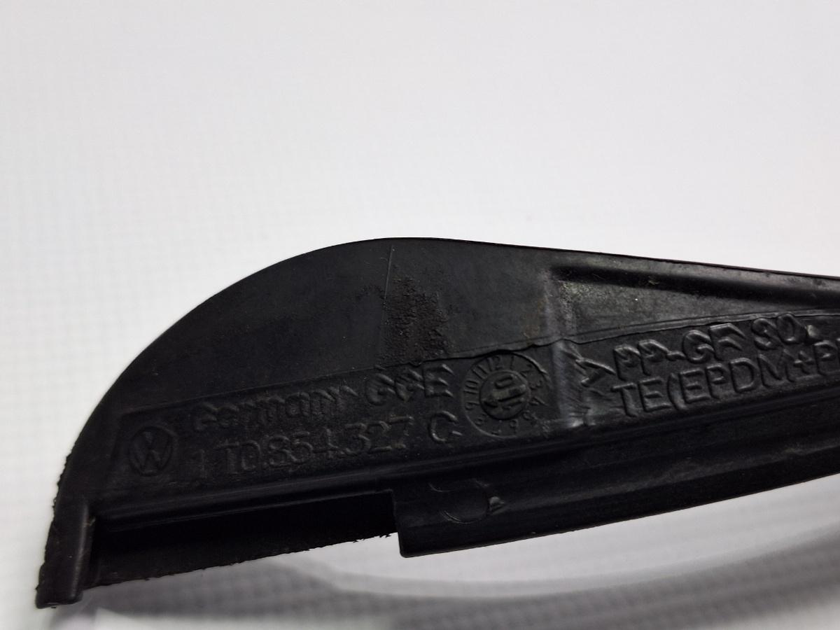 Cheder parbriz stanga VOLKSWAGEN TOURAN 1T3 2010 - 2015 TDI CFHC 1T0854327C