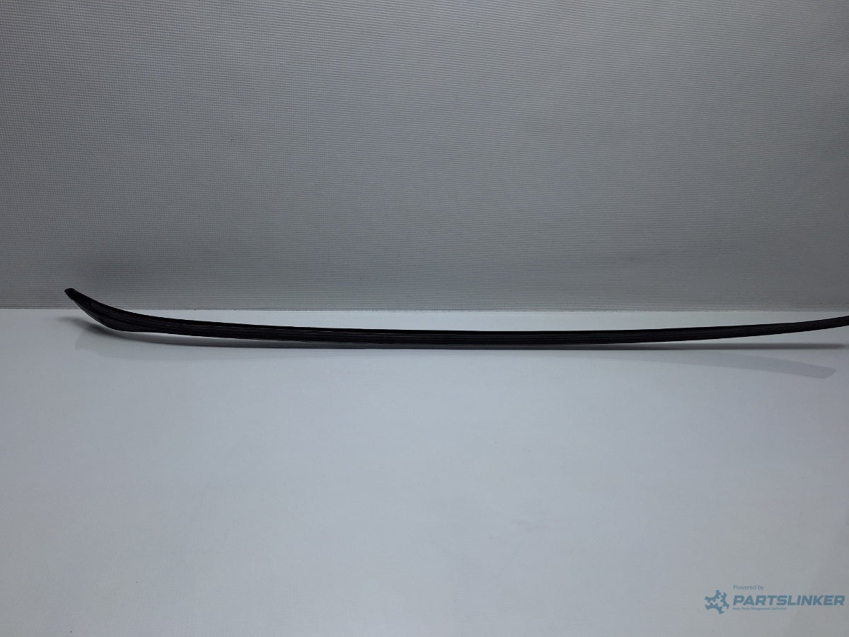 Cheder parbriz dreapta VOLKSWAGEN TOURAN 1T3 2010 - 2015 TDI CFHC 1T0854328C