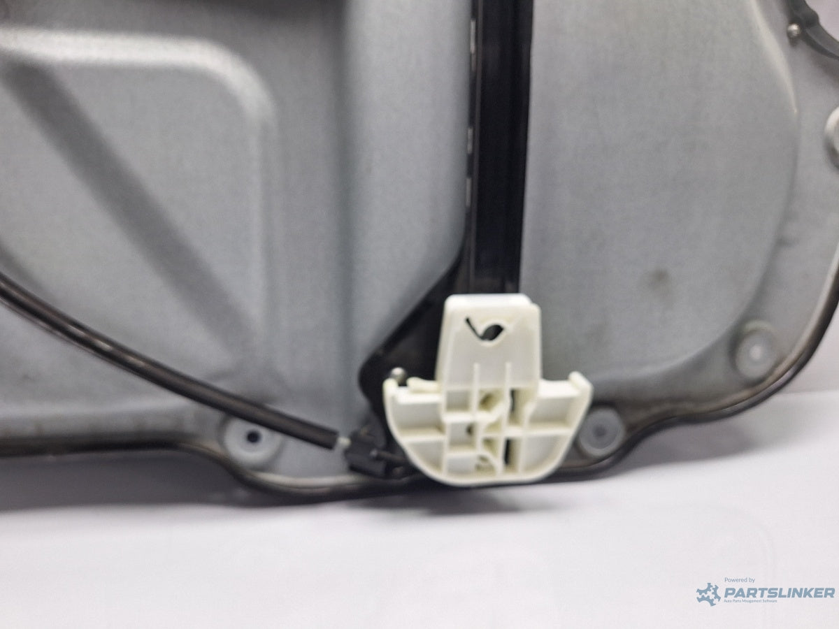 Macara geam stanga spate VOLKSWAGEN TOURAN 1T3 2010 - 2015 TDI CFHC 1T0839729Q