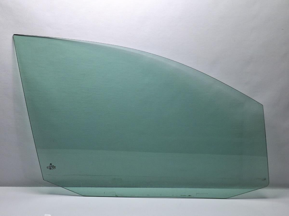 Geam dreapta fata VOLKSWAGEN TOURAN 1T3 2010 - 2015 TDI CFHC PILKINTON 43R-001582  1T0845202D