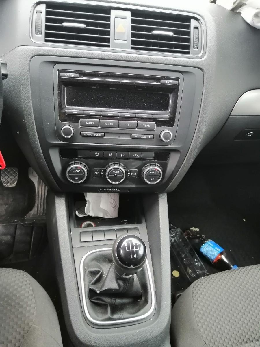 VOLKSWAGEN JETTA IV 162 2009 - 2015  1.6 TDI CAYC 77KW|105HP
