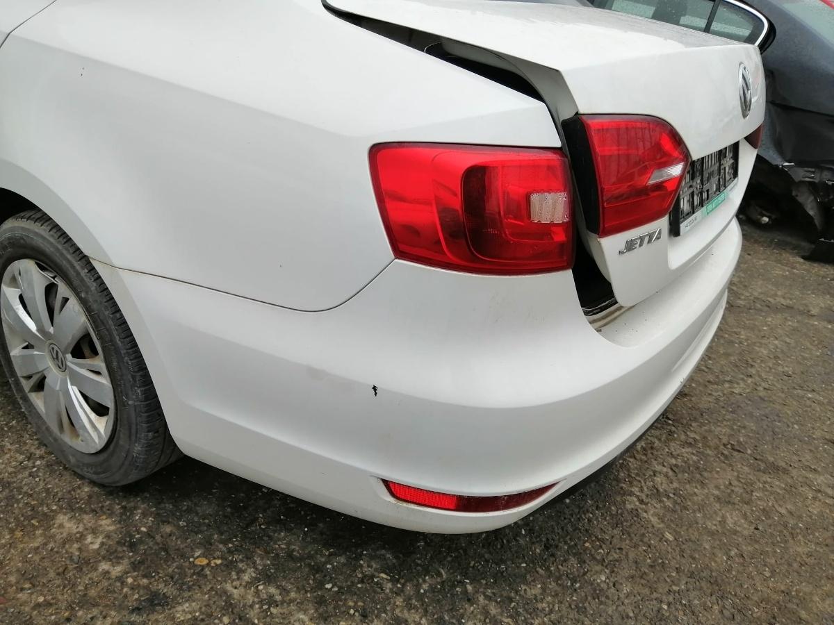 Bara spate spoiler VOLKSWAGEN JETTA IV 162 2010 - 2015 , alb LB9A