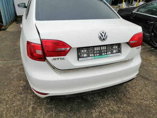 Bara spate spoiler VOLKSWAGEN JETTA IV 162 2010 - 2015 , alb LB9A