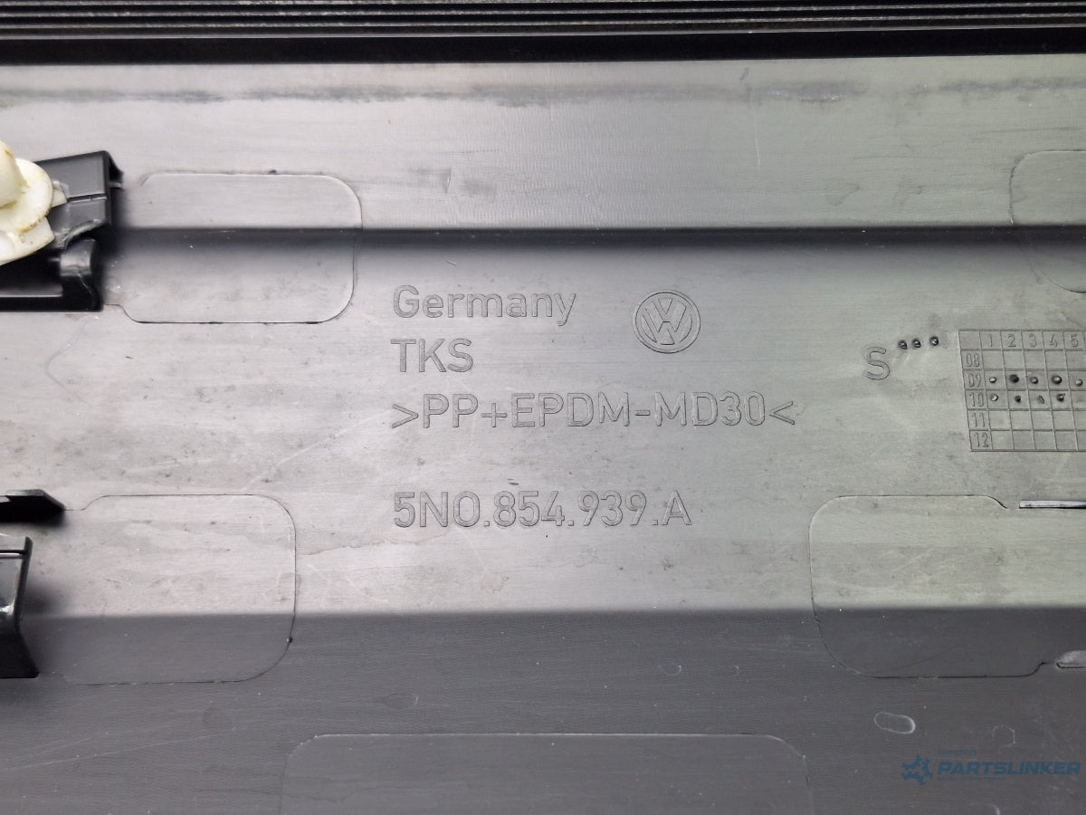 Bandou inferior usa stanga fata VOLKSWAGEN TIGUAN 5N_ 2007 - > TDI 4motion CBAB, CFFB, CLJA 5N0854939A