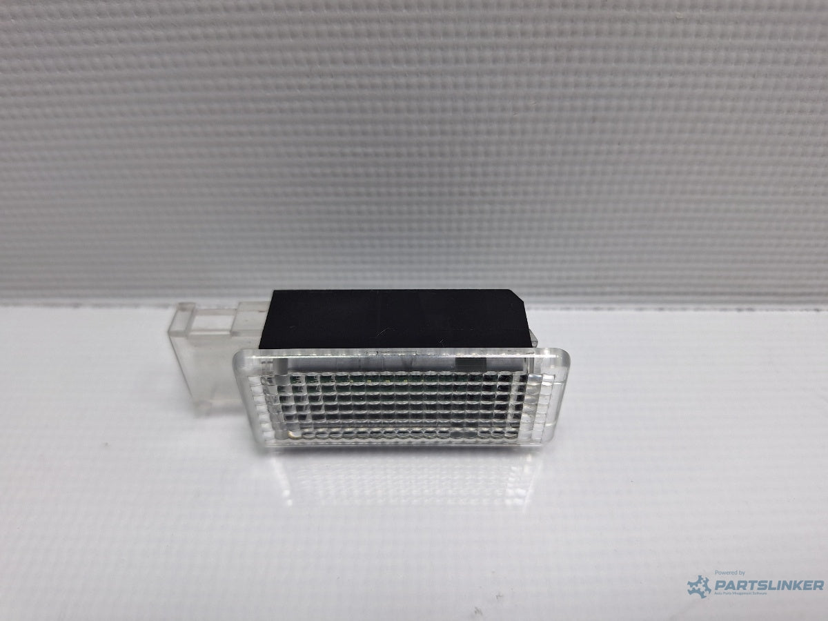 Lampa ilumina ambientala VOLKSWAGEN PASSAT Variant 3G5 2014 - > TDI CRLB, DBGA, DFGA 5G0947409