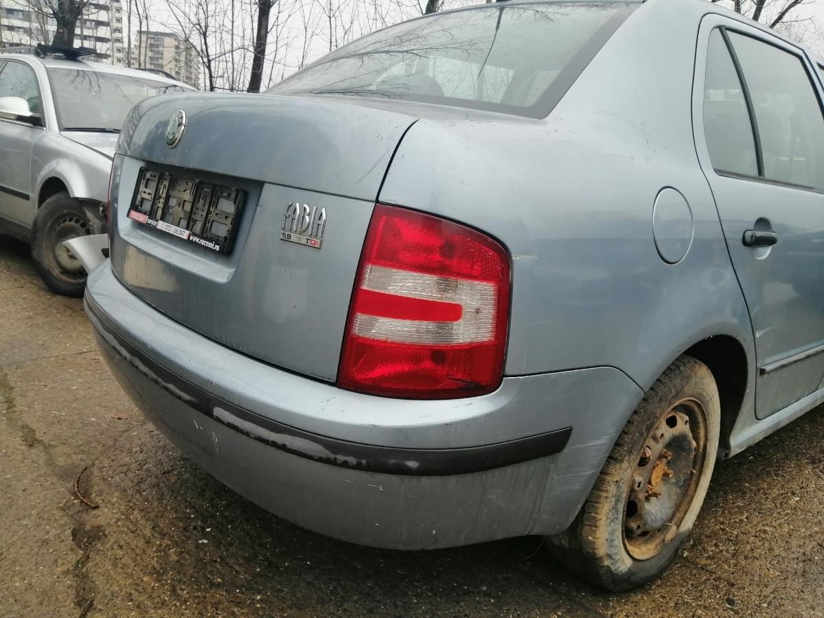 Dezmembrez SKODA FABIA Saloon 6Y3 2002 1.9 TDI ATD 74KW|100HP