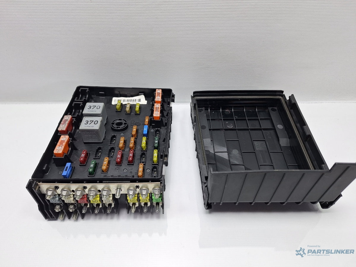 Panou sigurante motor VOLKSWAGEN PASSAT CC 357 2008 - 2012 TSI CCZB 3C0937125