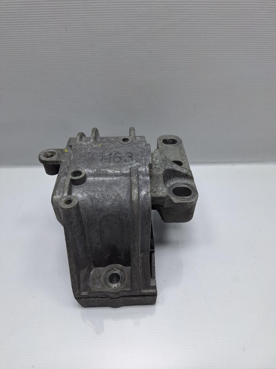 Suport tampon motor VOLKSWAGEN PASSAT CC 357 2008 - 2012 2.0 TSI CCZB 1K0199262M