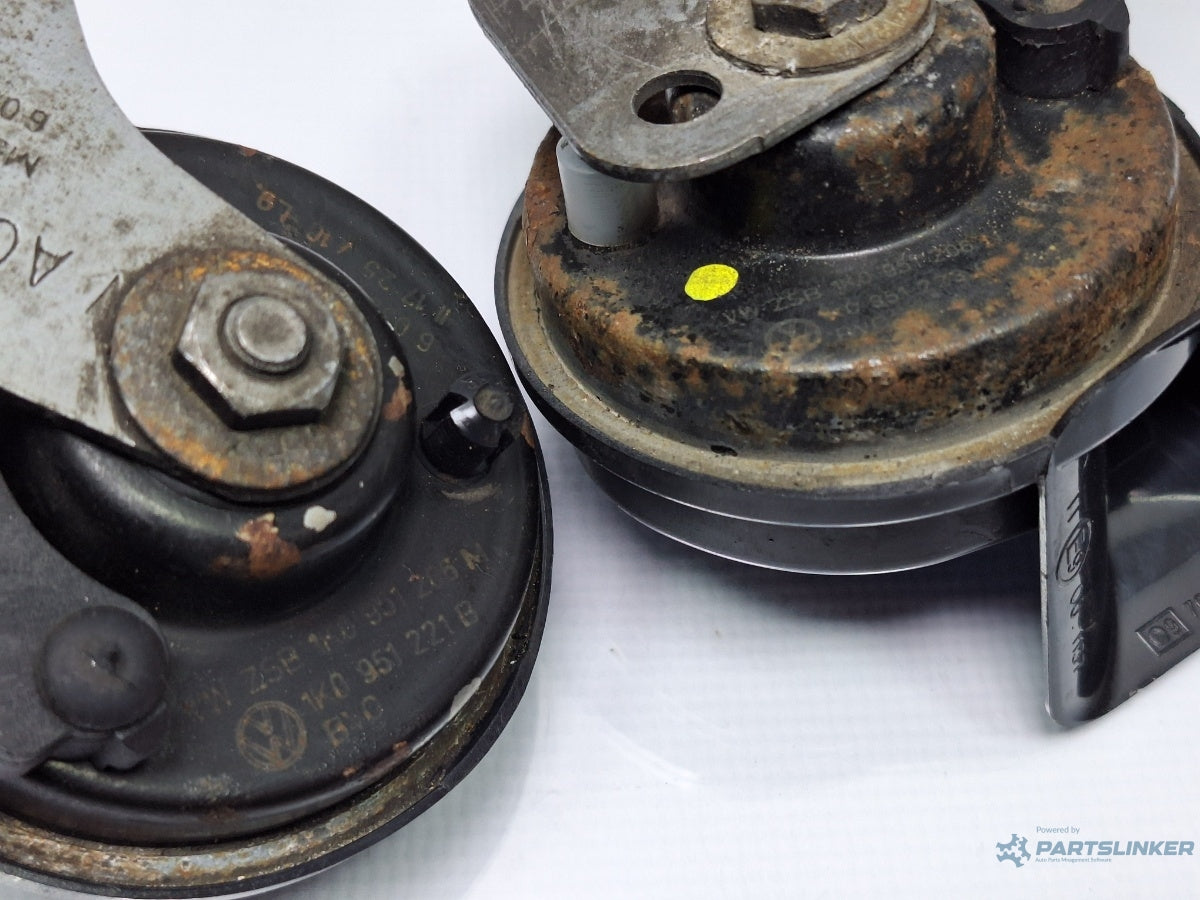 Claxoane VOLKSWAGEN GOLF V 1K1 2003 - 2009 TDI BKC, BLS, BXE 1K0951221B , 1K0951223D