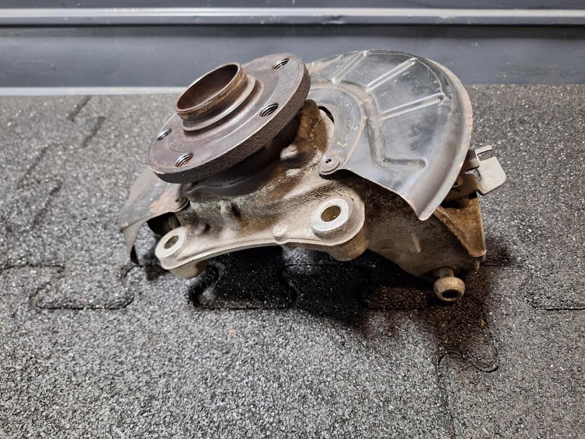 Fuzeta dreapta fata VOLKSWAGEN PASSAT CC 357 2008 - 2012 TSI CCZB 3C0407258G
