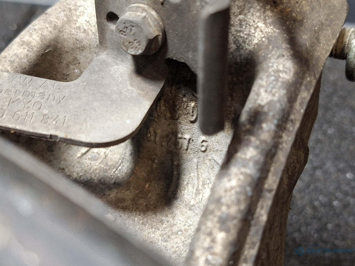 Fuzeta stanga fata VOLKSWAGEN PASSAT CC 357 2008 - 2012 TSI CCZB 3C0407257G