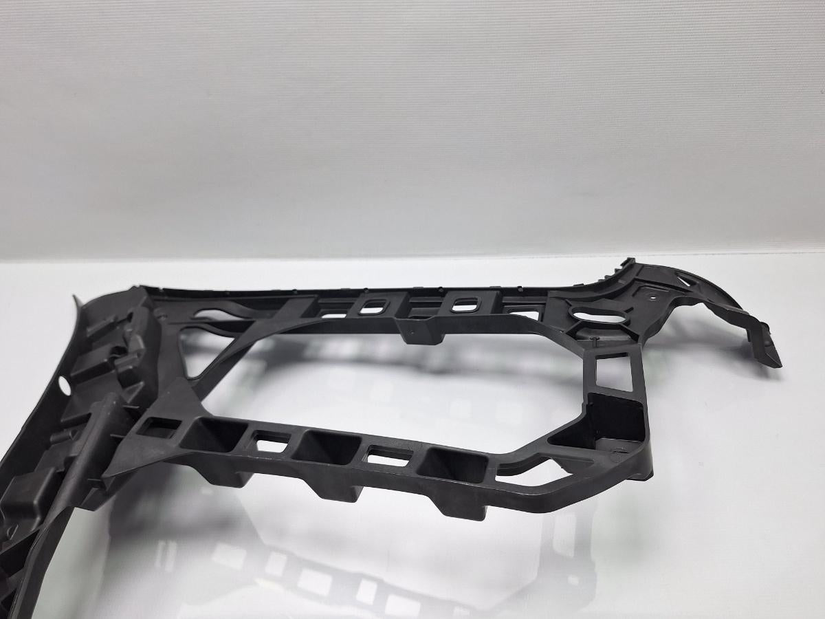 Suport de sustinere colt bara de protectie stanga spate VOLKSWAGEN PASSAT CC 357 2008 - 2012 TDI CBAB, CFFB 3C8807393B