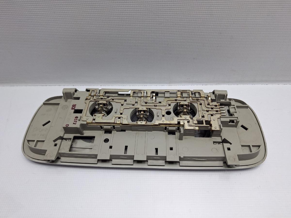 Plafoniera lumini VOLKSWAGEN PASSAT Variant 3C5 2005 - 2011 TDI CAYC 3C0947291D