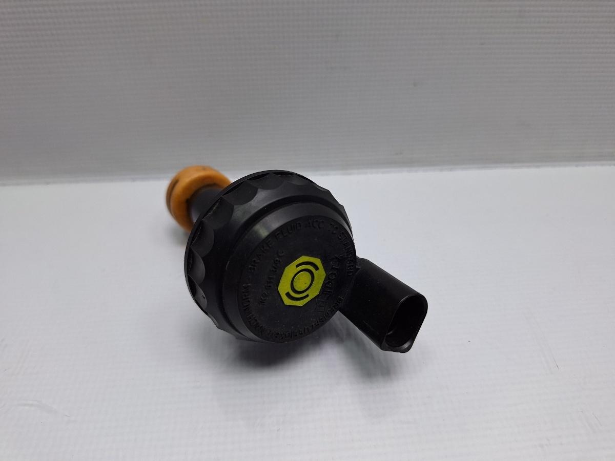 Senzor nivel lichid frana VOLKSWAGEN PASSAT Variant 3C5 2005 - 2011 TDI CAYC 1K2611349C
