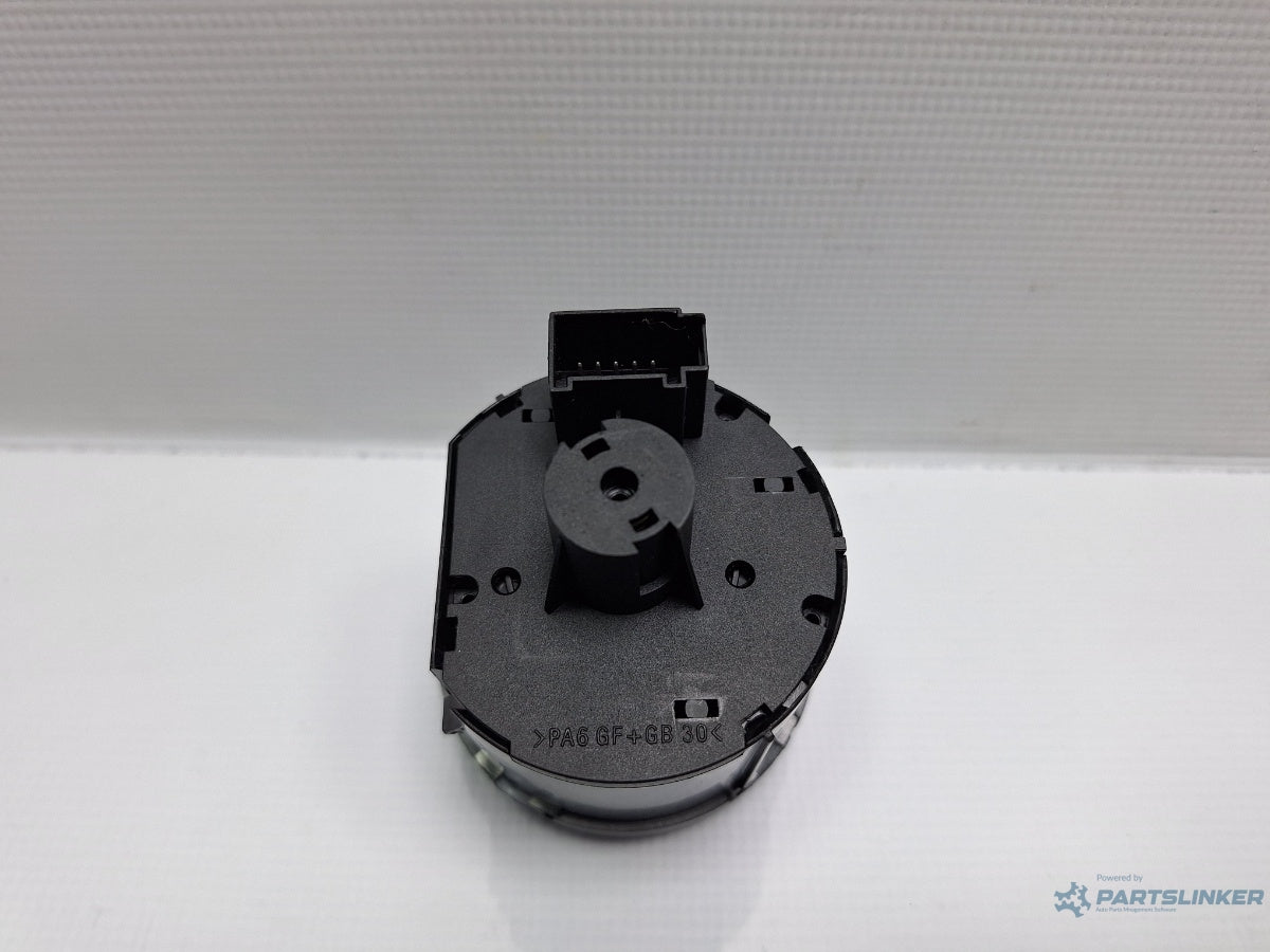 Bloc lumini VOLKSWAGEN PASSAT Variant 3C5 2005 - 2011 TDI CAYC 1K0941431BM