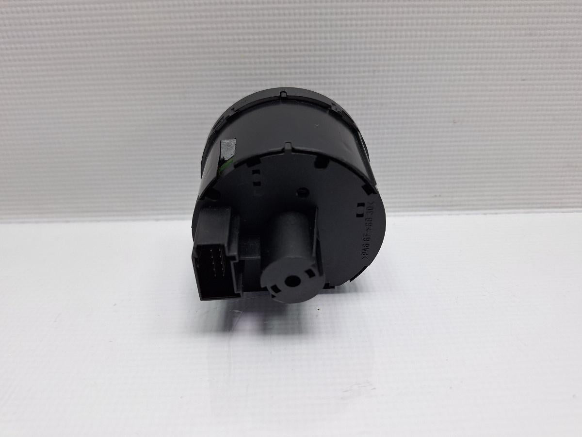 Bloc lumini VOLKSWAGEN PASSAT Variant 3C5 2005 - 2011 TDI CAYC 1K0941431BM