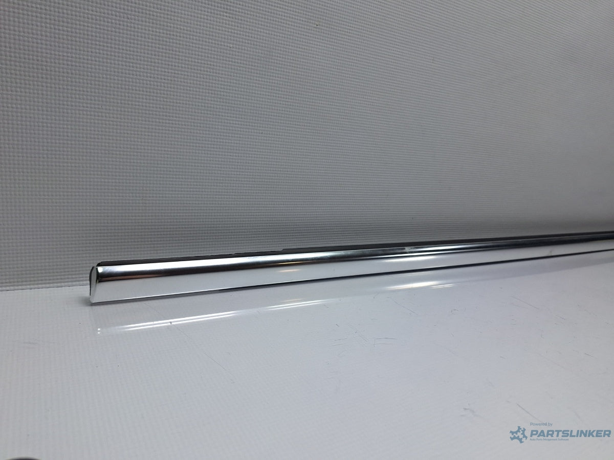 Perie geam usa dreapta spate VOLKSWAGEN PASSAT Variant 3C5 2005 - 2011 TDI CAYC 3C9839476B