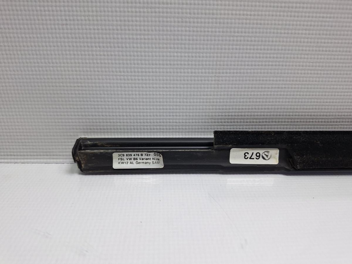 Perie geam usa dreapta spate VOLKSWAGEN PASSAT Variant 3C5 2005 - 2011 TDI CAYC 3C9839476B