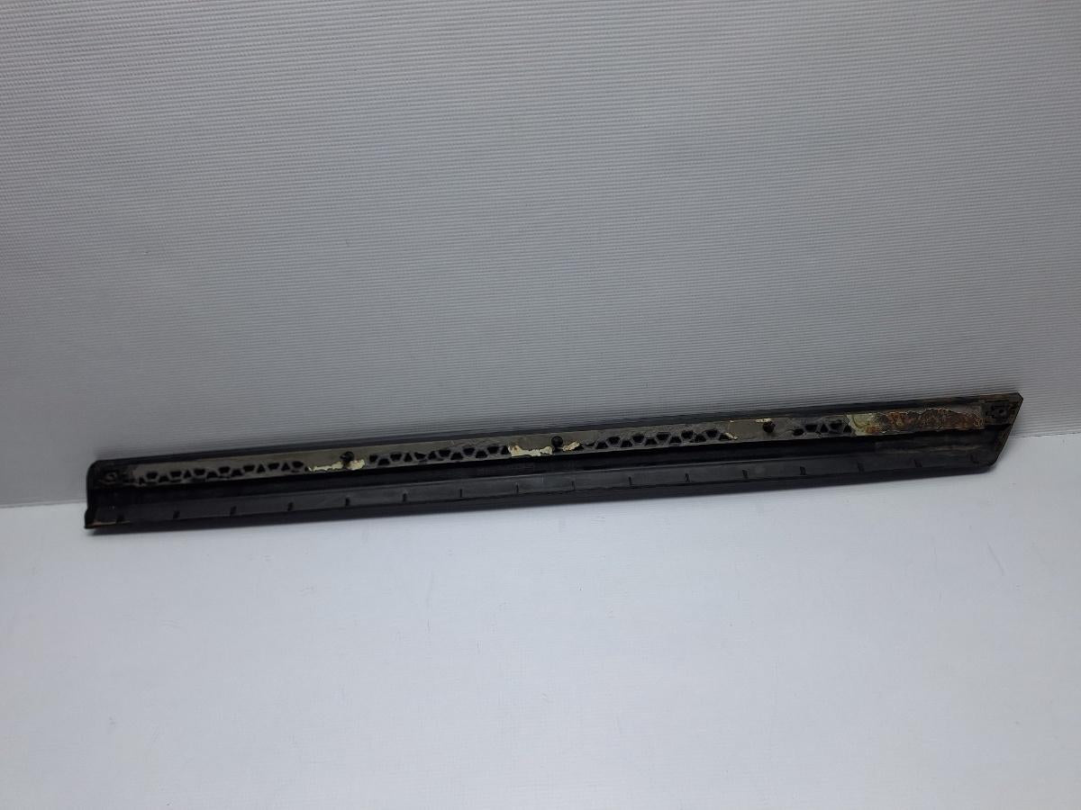 Bandou inferior usa dreapta spate VOLKSWAGEN PASSAT Variant 3C5 2005 - 2011 TDI CAYC 3C0854950A