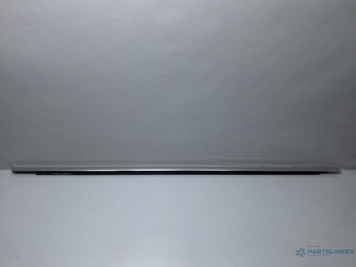 Perie geam usa dreapta fata VOLKSWAGEN PASSAT Variant 3C5 2005 - 2011 TDI CAYC 3C4837476B