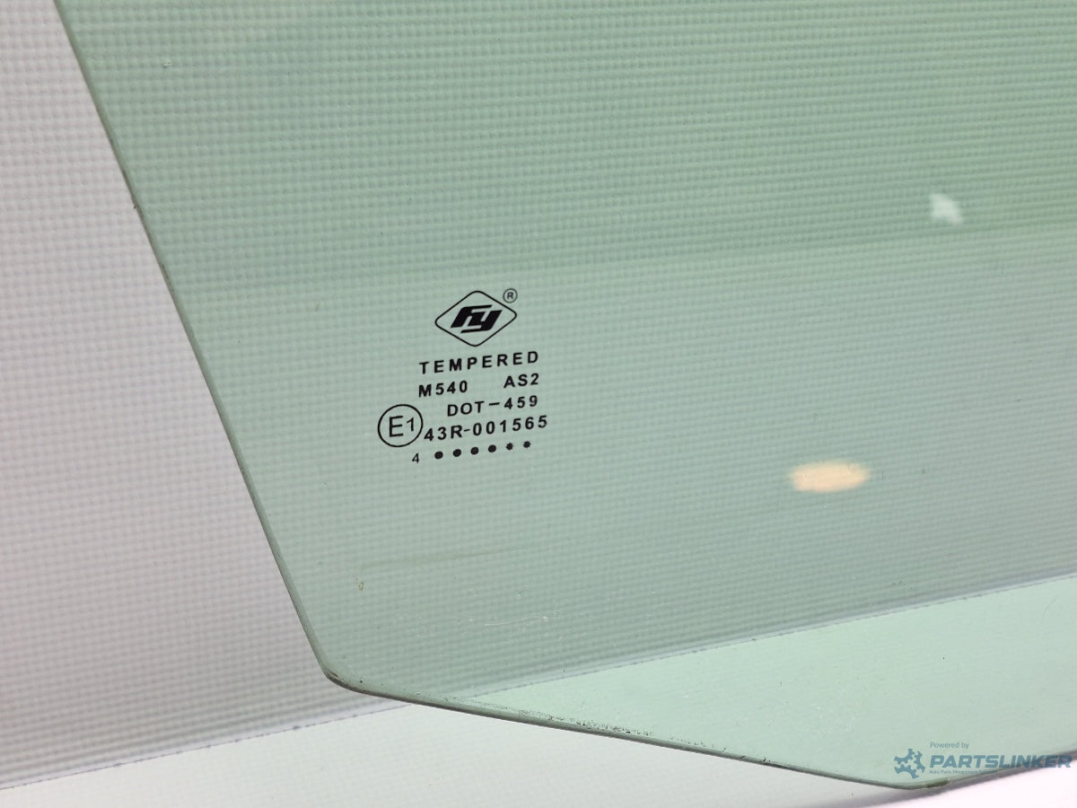 Geam usa dreapta fata VOLKSWAGEN PASSAT Variant 3C5 2005 - 2011 TDI CAYC TEMPERED 43R-001565 3C4845202B