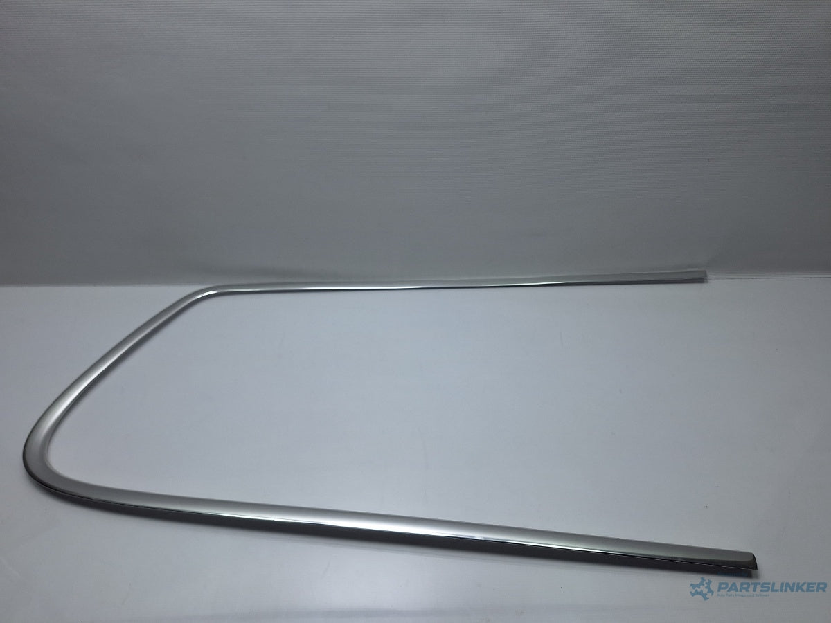 Ornament crom geam fix lateral dreapta spate VOLKSWAGEN PASSAT Variant 3C5 2005 - 2011 TDI CAYC 3C9853346