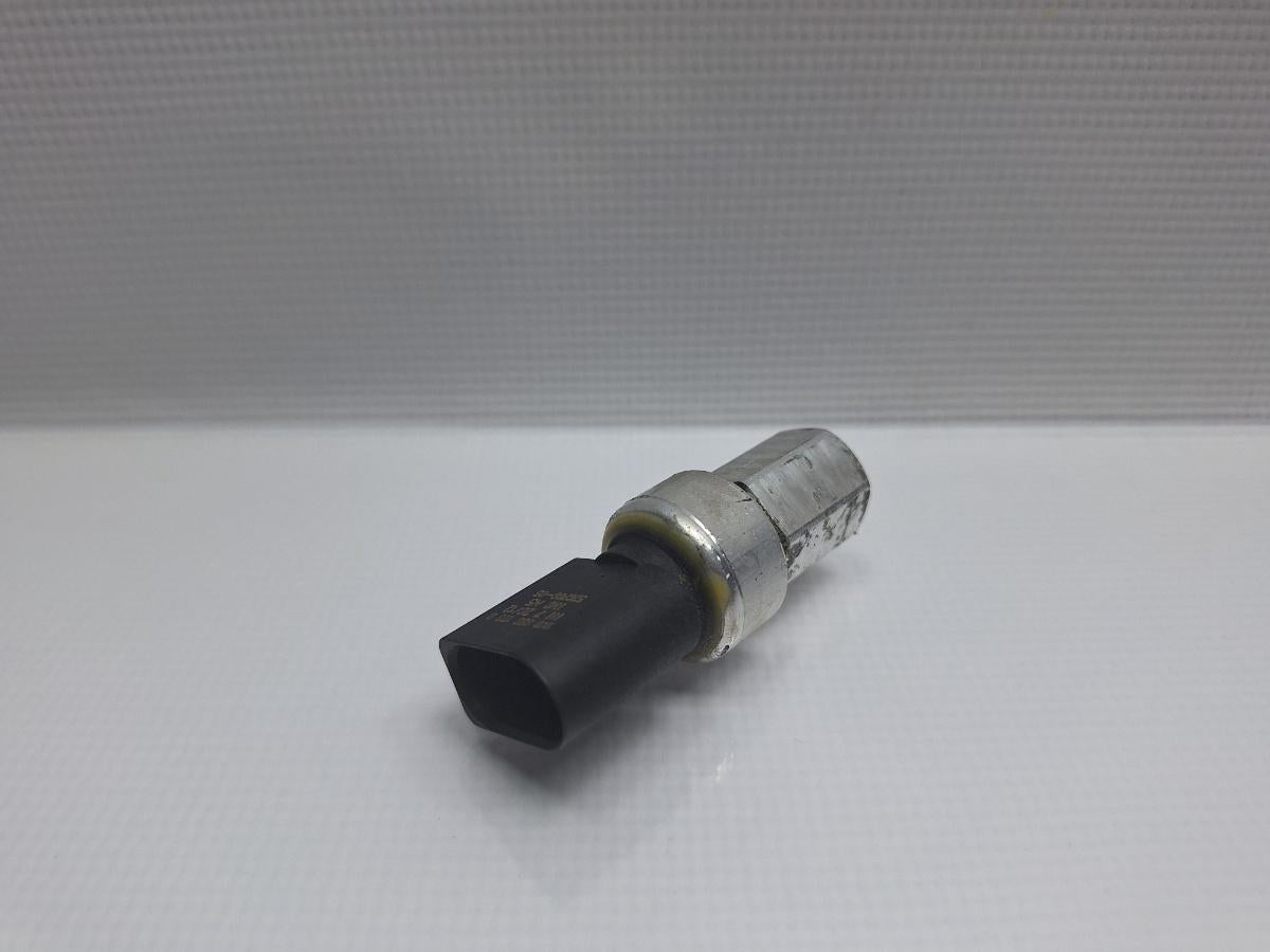 Senzor presiune AC VOLKSWAGEN TOURAN 1T3 2010 - 2015 TDI CFHC 1K0959123D