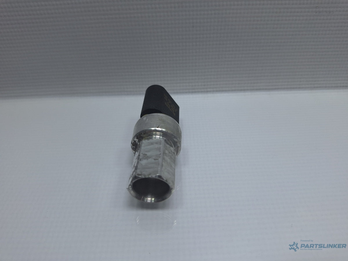 Senzor presiune AC VOLKSWAGEN TOURAN 1T3 2010 - 2015 TDI CFHC 1K0959123D