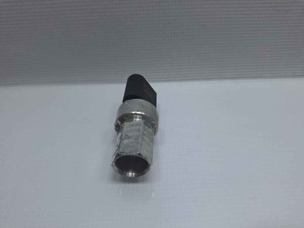 Senzor presiune AC VOLKSWAGEN TOURAN 1T3 2010 - 2015 TDI CFHC 1K0959123D