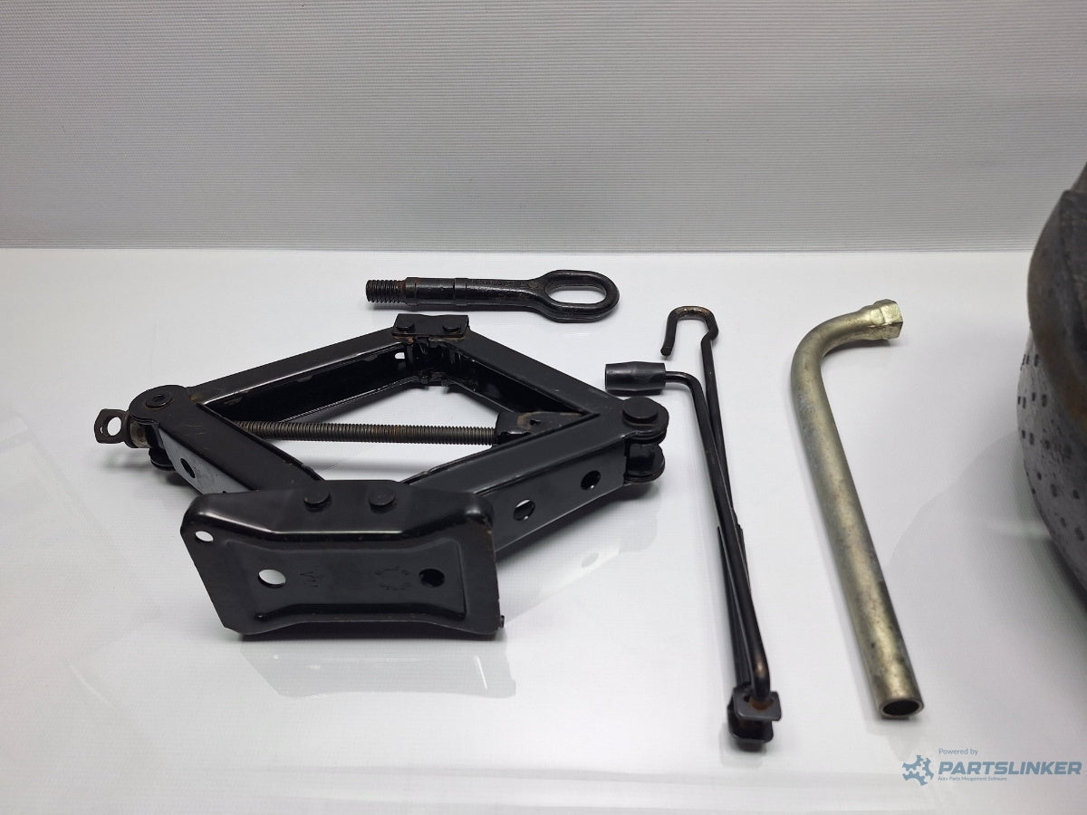 Cric VOLKSWAGEN JETTA IV 162, 163, AV3, AV2 2009 - > TDI CAYC 5C0012115B , 5C0011031A