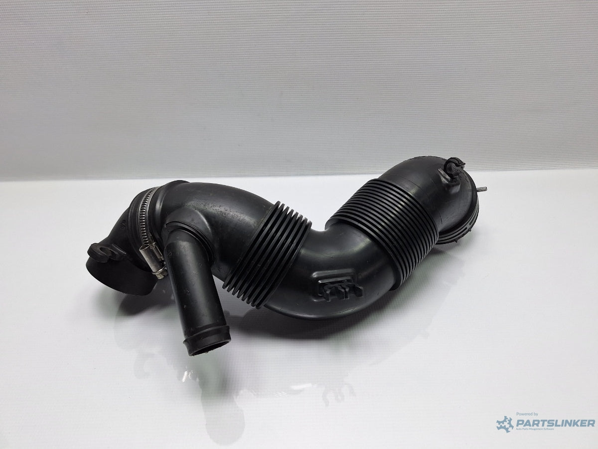 Conducta admisie aer VOLKSWAGEN JETTA IV 162, 163, AV3, AV2 2009 - > TDI CAYC 3C0129654M , 3C0129635