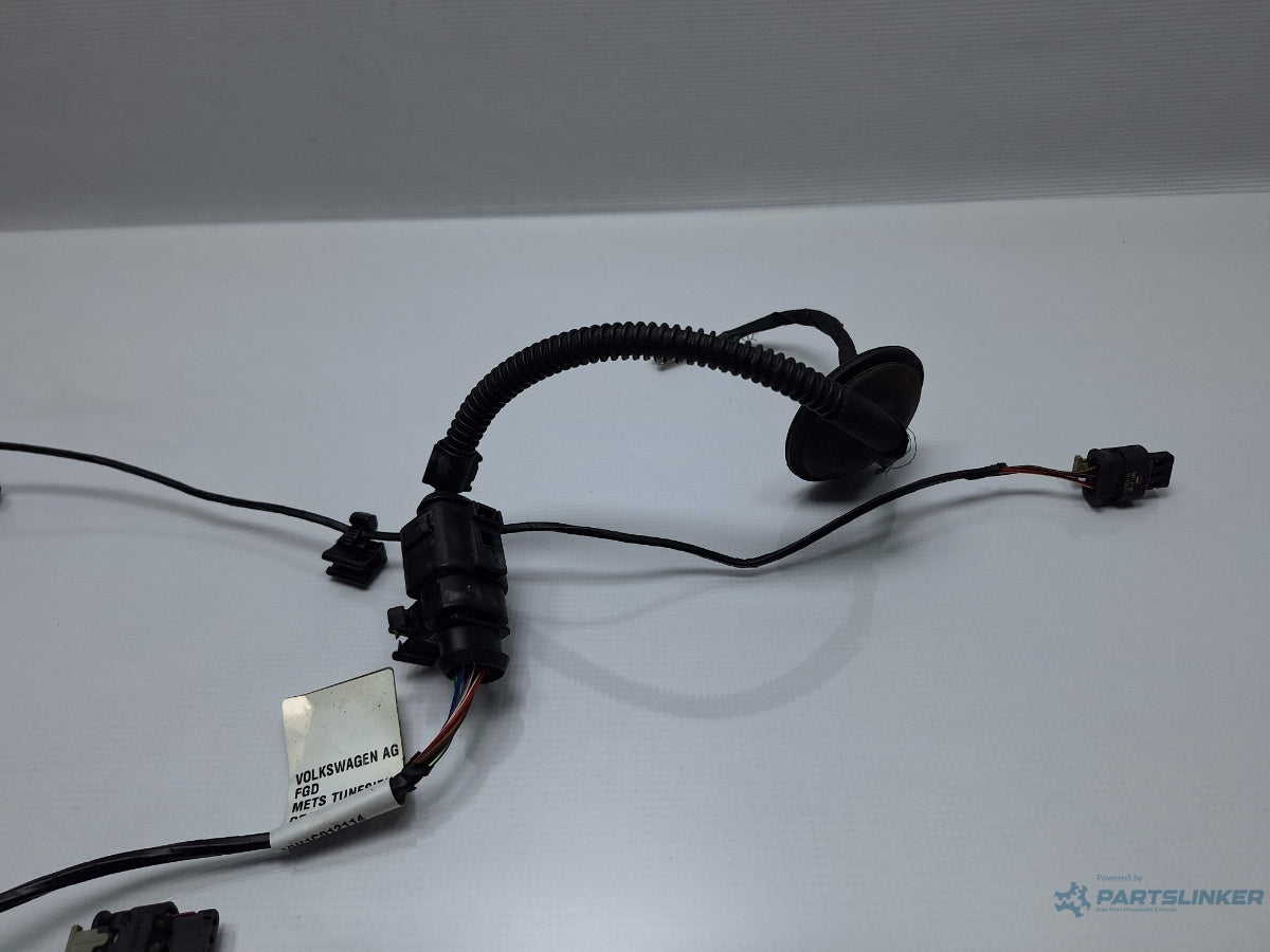 Instalatie senzori parcare spate VOLKSWAGEN PASSAT Variant 3C5 2005 - 2011 TDI CAYC 3C9971104B , 4F0973703