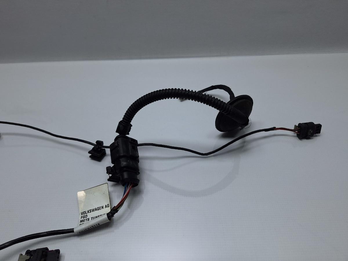 Instalatie senzori parcare spate VOLKSWAGEN PASSAT Variant 3C5 2005 - 2011 TDI CAYC 3C9971104B , 4F0973703