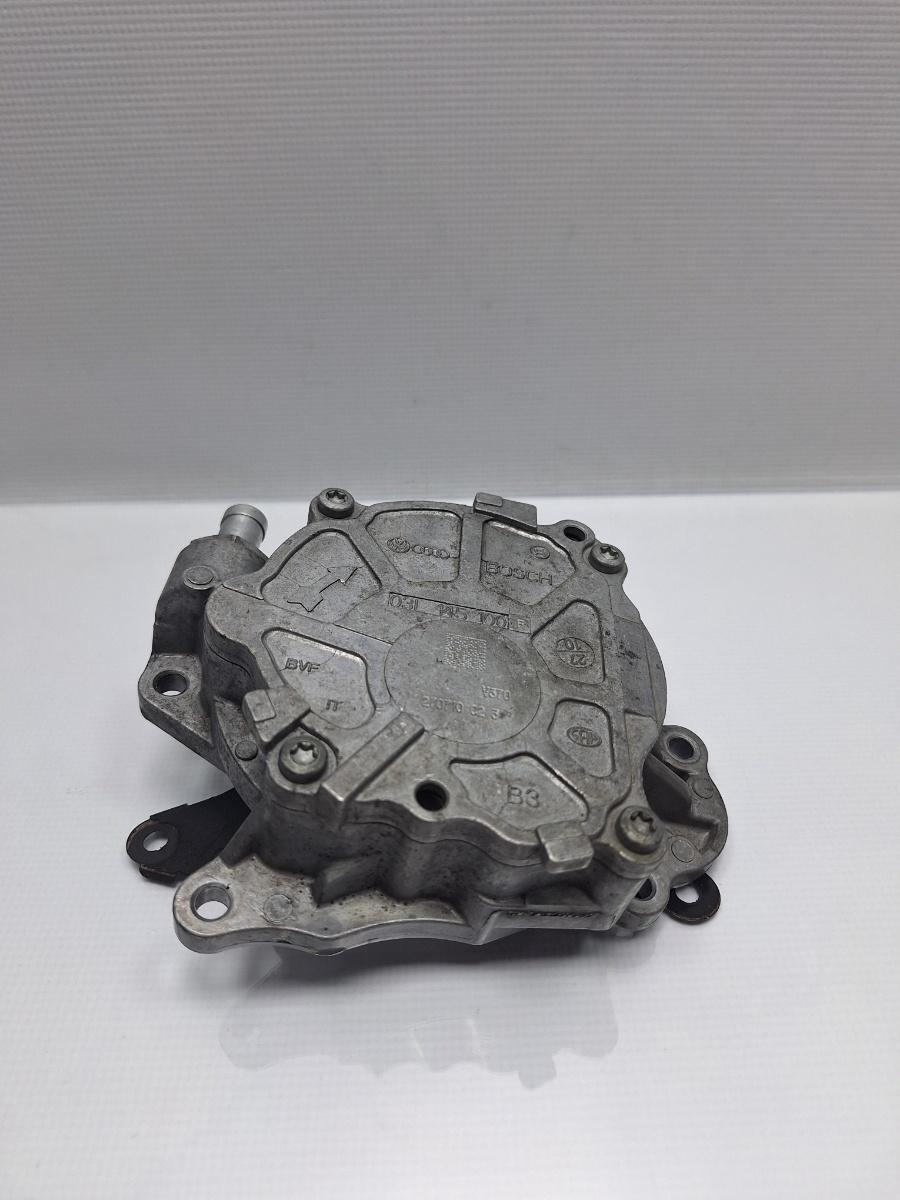Pompa de vacuum VOLKSWAGEN JETTA IV 162, 163, AV3, AV2 2009 - >1.6 TDI CAYC 03L145100F