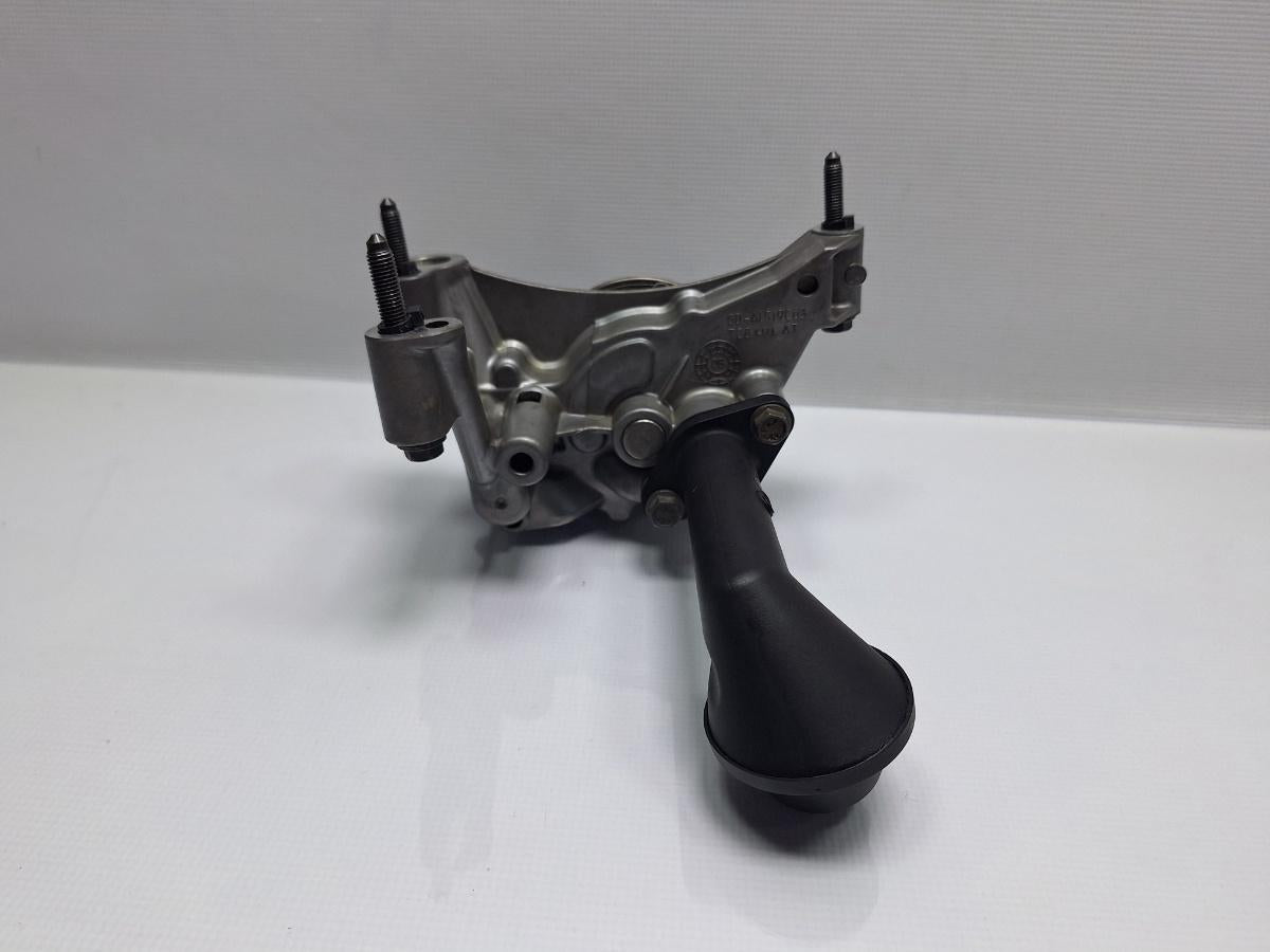Pompa de ulei VOLKSWAGEN JETTA IV 162, 163, AV3, AV2 2009 - >1.6 TDI CAYC 03L115105C