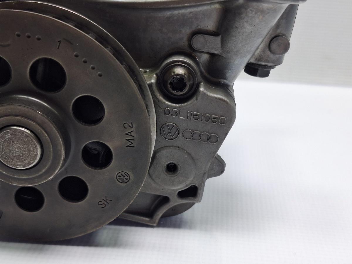 Pompa de ulei VOLKSWAGEN JETTA IV 162, 163, AV3, AV2 2009 - >1.6 TDI CAYC 03L115105C